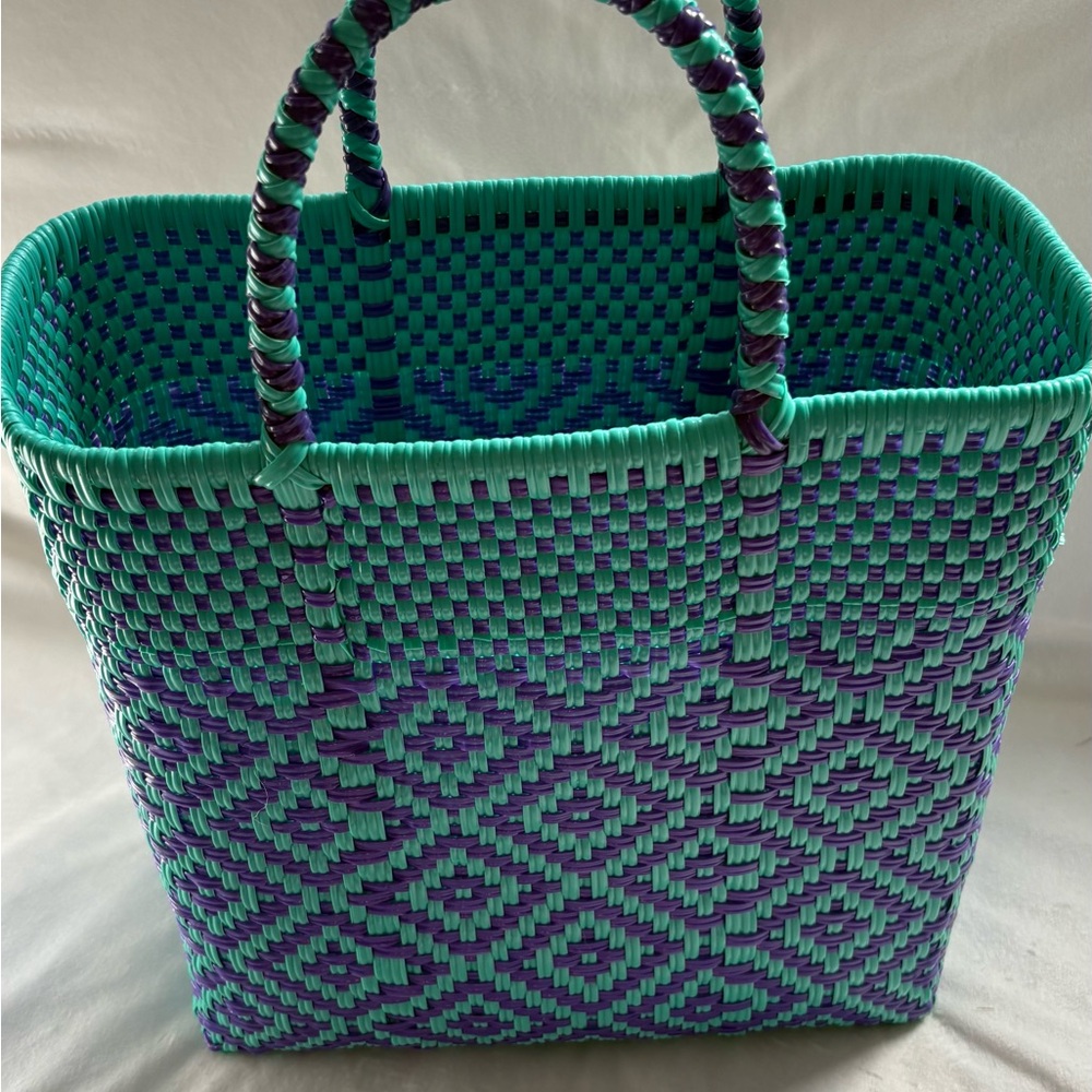 Hand Crafted Tote Bag from Mexico/ hecha con manos artesanales lista para su uso
